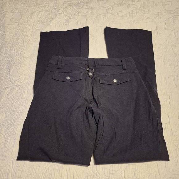 Athleta women's size 2 black leg 1 cargo pocket, 1 zipper pocket pant, EUC - Picture 5 of 10